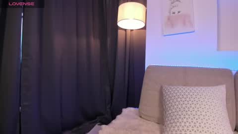 Zoey  online show from 07.30.26
