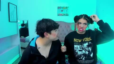 Nick And Mia online show from 05.30.26