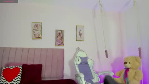 Zoe online show from 04.21.26