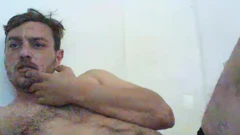 Snapshot of zoro2712 chatting on 10.21.25 Roy online show from 10.21.25