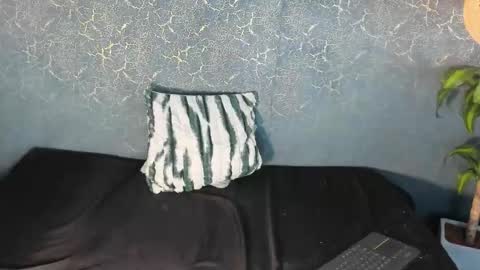 Zoe And Frienda online show from 10.10.25