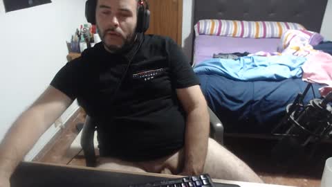 Snapshot of zuheyla26 chatting on 12.11.24 Zuheyla online show from 12.11.24