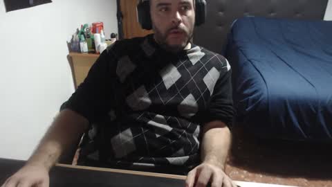 Snapshot of zuheyla26 chatting on 12.18.24 Zuheyla online show from 12.18.24