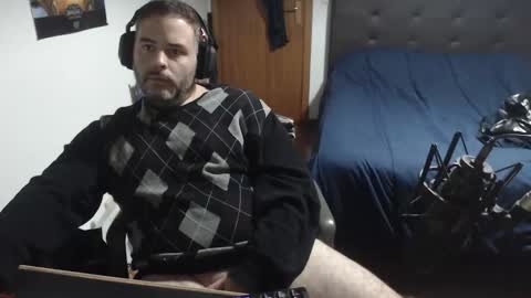 Snapshot of zuheyla26 chatting on 12.27.24 Zuheyla online show from 12.27.24