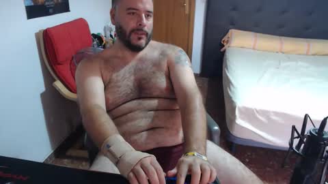 Snapshot of zuheyla26 chatting on 09.28.25 Zuheyla online show from 09.28.25