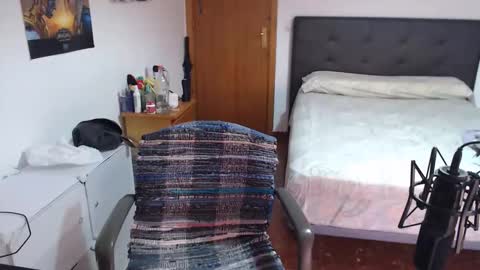 Snapshot of zuheyla26 chatting on 10.27.25 Zuheyla online show from 10.27.25