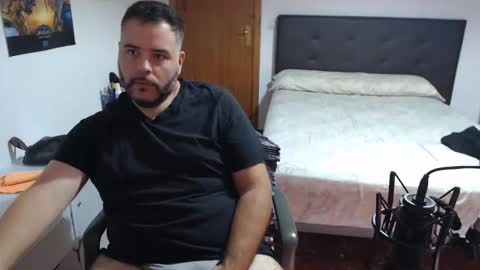 Snapshot of zuheyla26 chatting on 10.29.25 Zuheyla online show from 10.29.25