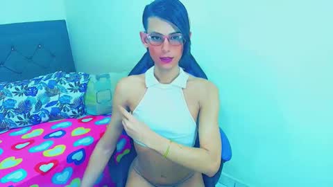 Snapshot of zulramth chatting on 05.13.26 zulramth online show from 05.13.26