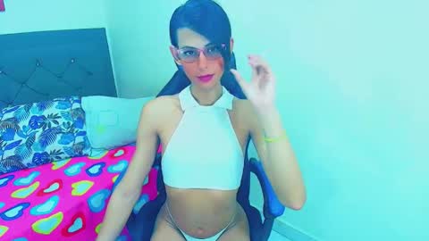 Snapshot of zulramth chatting on 05.17.26 zulramth online show from 05.17.26