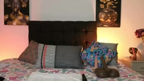 Snapshot of zuly_zahir_01 chatting on 02.18.25 zuly goode online show from 02.18.25