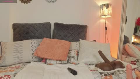 Snapshot of zuly_zahir_01 chatting on 02.28.25 zuly goode online show from 02.28.25