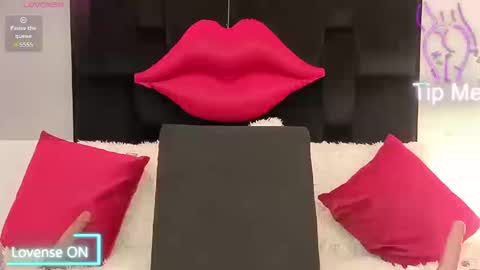 Snapshot of zuly_zahir_01 chatting on 09.15.25 zuly goode online show from 09.15.25