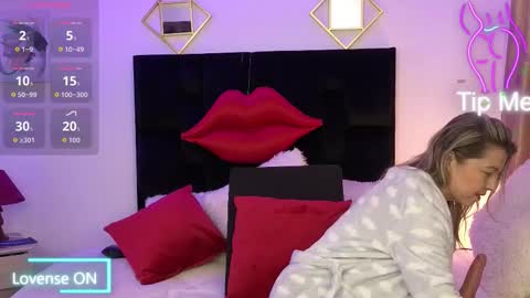 Snapshot of zuly_zahir_01 chatting on 11.13.25 zuly goode online show from 11.13.25