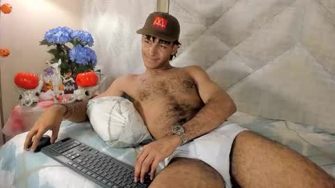 zyan_moreno online show from 10.27.25