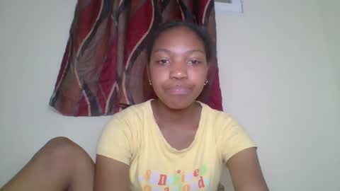 Snapshot of zyraelle_01 chatting on 04.29.26 zyraelle_01 online show from 04.29.26