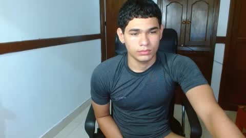 Snapshot of zyrosxk chatting on 09.30.25 antonio felipe online show from 09.30.25
