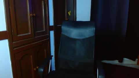 Snapshot of zyrosxk chatting on 11.04.25 antonio felipe online show from 11.04.25