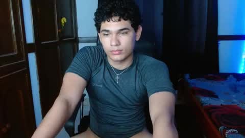 Snapshot of zyrosxk chatting on 11.17.25 antonio felipe online show from 11.17.25