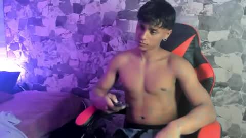 zyzz_1812 online show from 04.17.26