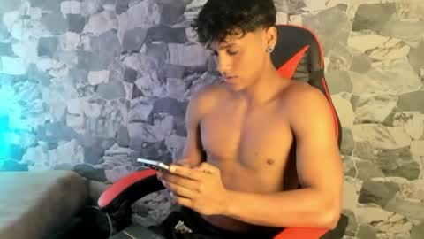 zyzz_1812 online show from 04.21.26