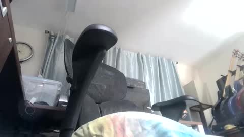 Snapshot of zzzzzbuzz chatting on 04.06.26 zzzzzbuzz online show from 04.06.26