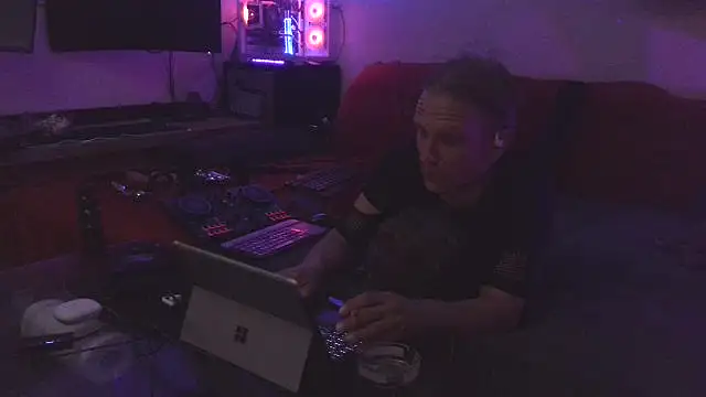 davidgntxxxxx online show from 04.30.26