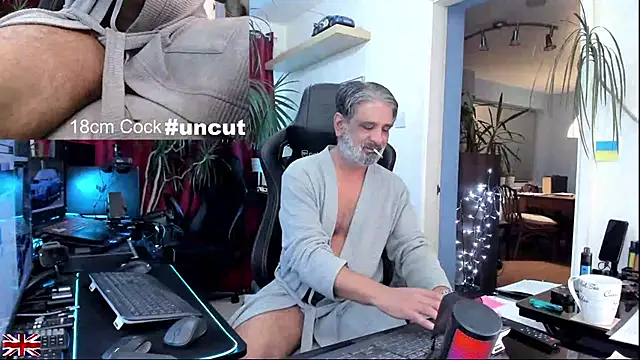 OnlineBossUK online show from 12.16.25