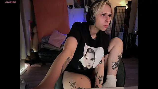 Snapshot of Mannarie_Madsinn chatting on 09.09.25 Mannarie Madsinn online show from 09.09.25