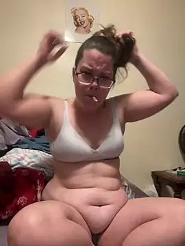 Snapshot of LacieStar chatting on 12.03.24 LacieStar online show from 12.03.24