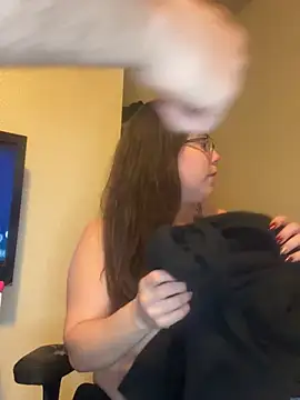 Snapshot of LacieStar chatting on 12.16.24 LacieStar online show from 12.16.24