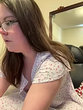 Snapshot of LacieStar chatting on 01.15.25 LacieStar online show from 01.15.25