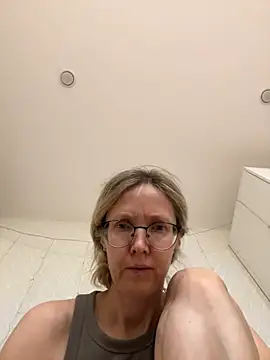 angelmommu online show from 02.18.26