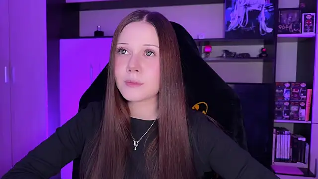 Snapshot of jasminevine chatting on 04.01.26 jasminevine online show from 04.01.26