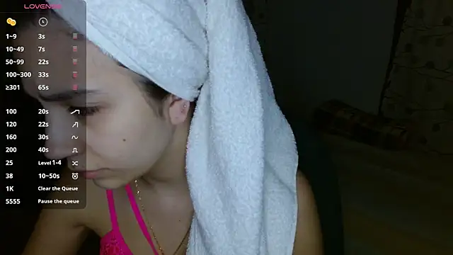 Snapshot of mia__lopez_ chatting on 12.10.24 mia lopez online show from 12.10.24