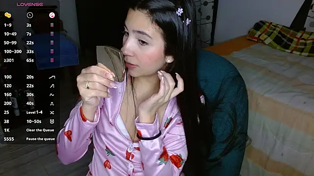 Snapshot of mia__lopez_ chatting on 12.16.24 mia lopez online show from 12.16.24