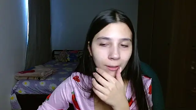 Snapshot of mia__lopez_ chatting on 09.15.25 mia lopez online show from 09.15.25