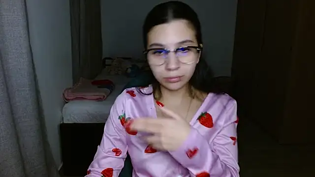 Snapshot of mia__lopez_ chatting on 11.26.25 mia lopez online show from 11.26.25