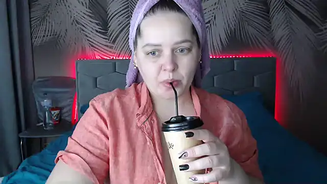 Snapshot of uliastar chatting on 01.20.25 uliastar online show from 01.20.25