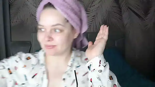 Snapshot of uliastar chatting on 01.27.25 uliastar online show from 01.27.25