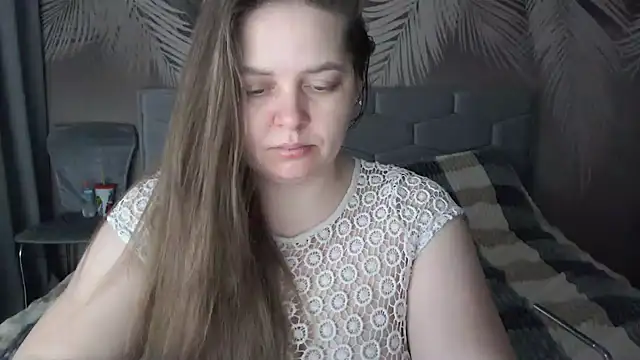 Snapshot of uliastar chatting on 01.28.25 uliastar online show from 01.28.25