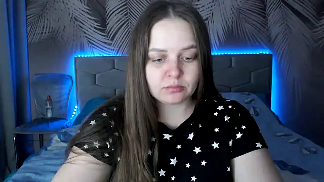 Snapshot of uliastar chatting on 02.19.25 uliastar online show from 02.19.25