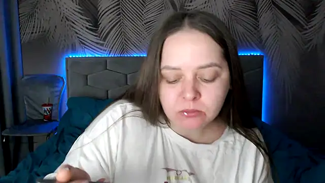 Snapshot of uliastar chatting on 02.22.25 uliastar online show from 02.22.25