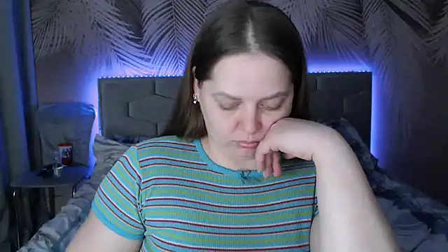 Snapshot of uliastar chatting on 02.28.25 uliastar online show from 02.28.25