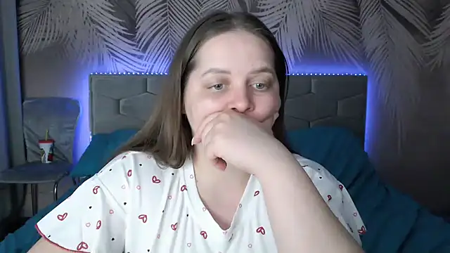 Snapshot of uliastar chatting on 03.11.25 uliastar online show from 03.11.25