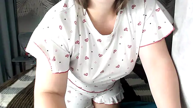 Snapshot of uliastar chatting on 09.10.25 uliastar online show from 09.10.25