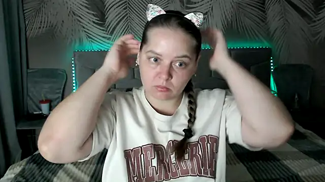 Snapshot of uliastar chatting on 09.23.25 uliastar online show from 09.23.25