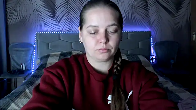 Snapshot of uliastar chatting on 09.30.25 uliastar online show from 09.30.25