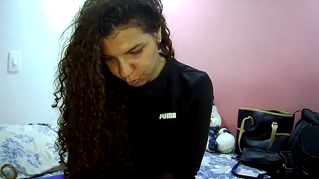 gatubelahot online show from 12.23.25