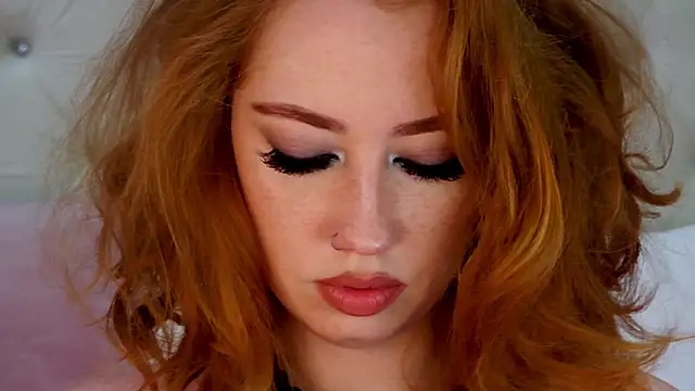 Snapshot of TinaBrook chatting on 01.30.25 TinaBrook online show from 01.30.25