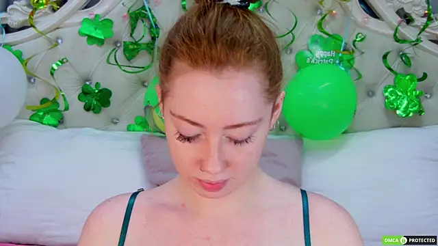 Snapshot of TinaBrook chatting on 03.17.25 TinaBrook online show from 03.17.25